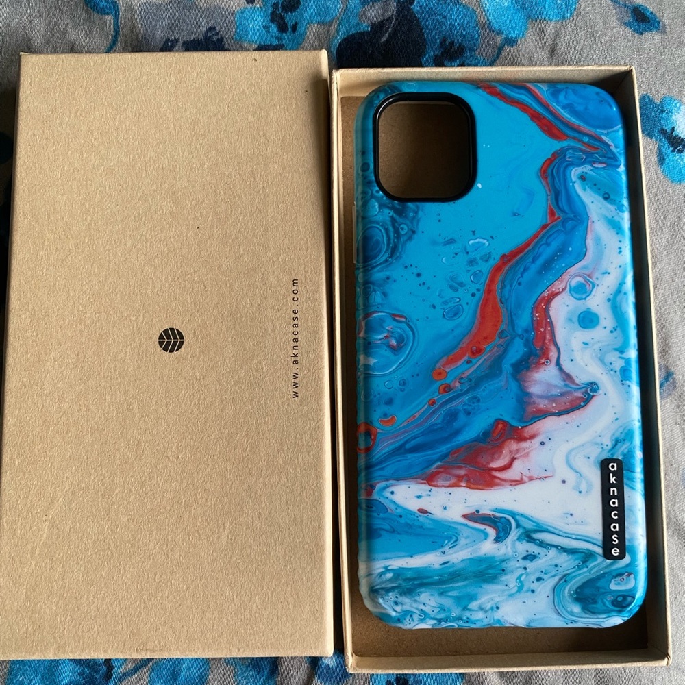 Akna Case ~ iPhone 11